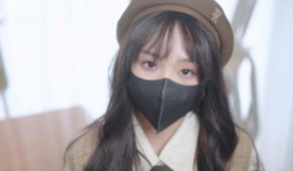 溏心vlog清纯女高M属性开发