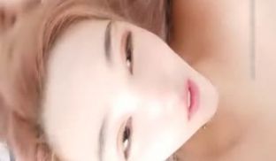 极品校花约炮友家中啪啪