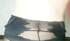 骚气萌妹子性感开档黑丝茄子带套自慰太大抹点润滑油