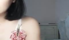 居家夫妻啪啪口交开裆黑丝，上位骑乘自己动性感屁股