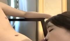 凌晨和表哥啪啪磕炮 无套后入顶花心 卫生间跪舔