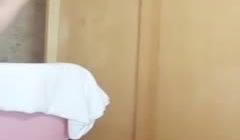 美女自慰双指激情抽插浪叫高潮淫语不断非常诱惑