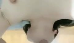 抹上酸奶人奶口交仰头插嘴再爆菊，抹油翘起屁股后入