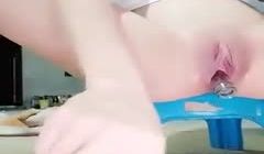 【在线】无毛女和炮友干完 