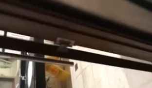 牛人潜入公共女厕偷拍