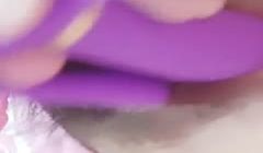 【在线】长相甜美女主播情趣装床上道具自慰秀毛毛挺