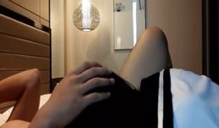 漂亮妹子甘愿做公司老总的小三水手制服啪啪毒龙舔脚