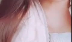 【国产精选】有点像邓丽欣的妹子聊天自摸勾引滴滴司
