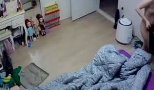 破解家庭网络摄像头偷窥系列：饥渴少妇搞硬老公鸡巴