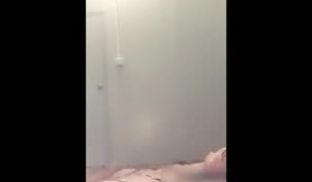 前两天跟哥们一起干一个丰满少妇