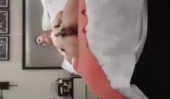 摸奶舌吻69口交上位骑乘猛操，还有个老哥再旁边观