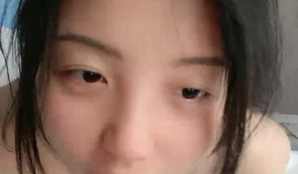 如向日葵的女孩--卖萌希瑞❤️ 清纯且可爱，一对