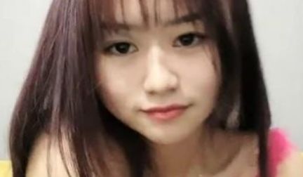 高颜值长发妹子【西西想嘿咻】和炮友激情啪啪，舔菊