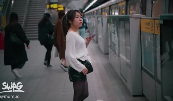 台湾SWAG『沐沐』剧情-暗黑系女王 给我跪好趴