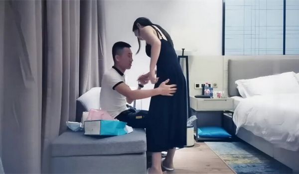 99年实习医生邻家小妹，非常的淑女给你心动的感觉