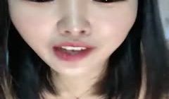 短发微胖良家美少妇,赘肉多有点害羞拿摊子挡着不让