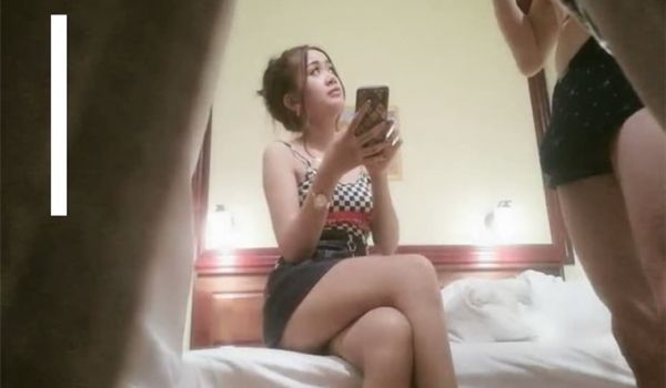 嗲嗲的风骚缅甸美少妇 无套爆操骑乘直接内射