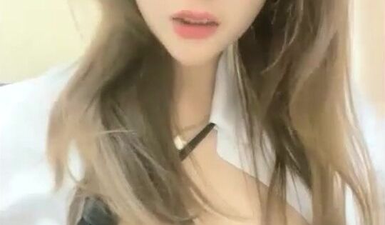 高颜值御姐眼镜娘