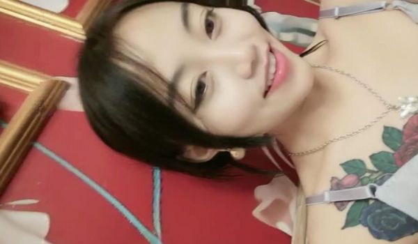 【今日推荐】超极品真实18岁校花〖大一学妹〗豪华
