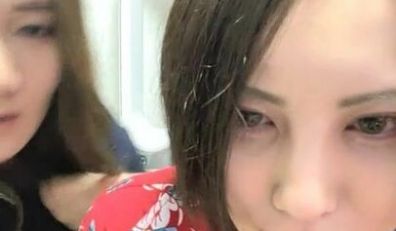 两个女同性恋，全程露脸大秀诱惑狼友，舌吻吃奶舔逼