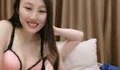 很有韵味长腿美少妇首次约炮眼镜男大秀，解开裤子舔