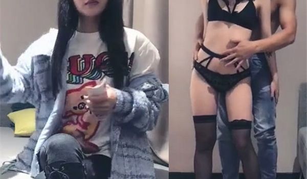 高颜值妹子啪啪，穿上情趣装黑丝扣弄无毛粉穴上位骑