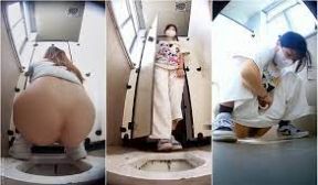 大学城女厕，露脸全景后拍带生活照女学生
