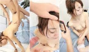 3P学生制服小美女前后共同夹击,被长屌小哥后入一