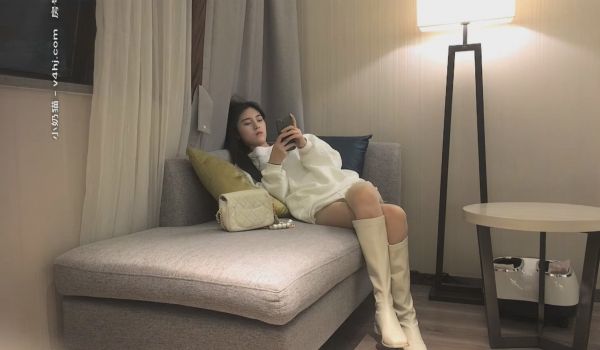 神似王祖贤，3000网约高端外围女神，肤白貌美大