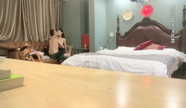 酒店公寓高价网约外围身高160性格活泼开朗小美女