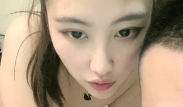 新人颜值不错马尾妹子和炮友激情啪啪，近距离特写口