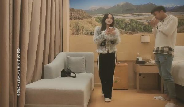 门票138 平面模特女神 温柔听话甜美配合 蜂腰
