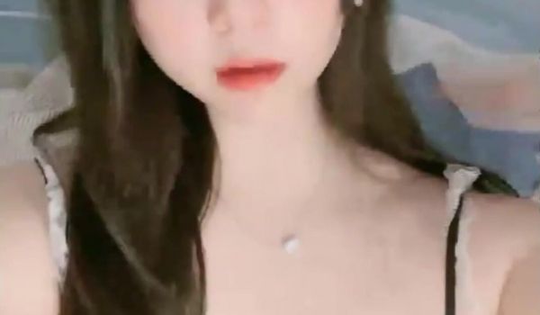 童颜巨乳『肉肉』高价一对一 粉逼蜜臀 白虎馒头逼