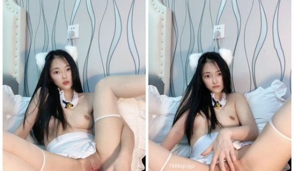 清纯美少女女神芋喵喵 颜值行为很反差各种销魂自慰