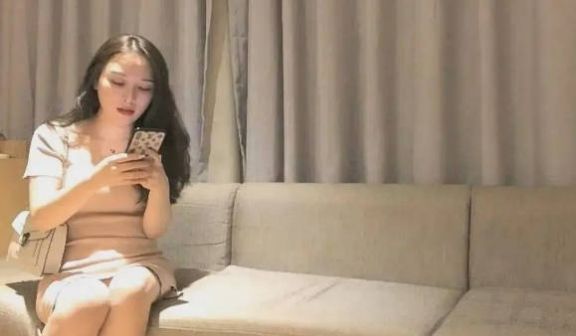 温柔气质御姐少妇这风情真是太赞了 修身包臀裙熟透