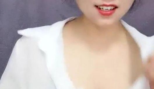 欲姐姐 我的逼不光好看，还特紧，夹得你可舒服可舒