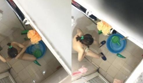 上帝视角冒死偸窥出租房邻居小姐姐用大盆水舀子洗澡