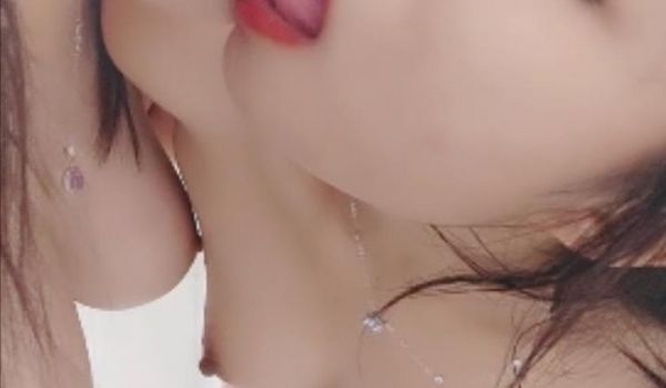 风骚好姐妹，双女百合全程露脸揉奶玩逼看特写，抱在
