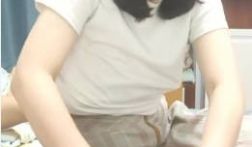 清秀御姐，发骚挑逗男友，楼梯间刺激无套啪啪，清澈