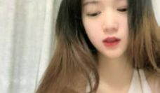 极品小女人，高颜值女神的诱惑真空上阵，居家诱惑全