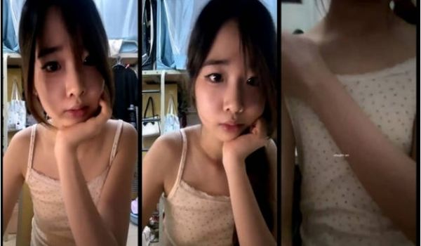 让人眼前一亮的学生妹【是女大糯糯呀】在寝室偷偷的