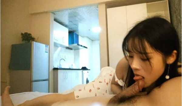 高颜女神级小姐姐泄密，生活中和私下对比极度反差，