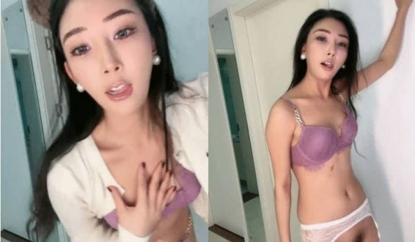 大眼睛网红骚御姐脱衣舞诱惑，细腰美腿连体丝袜，开
