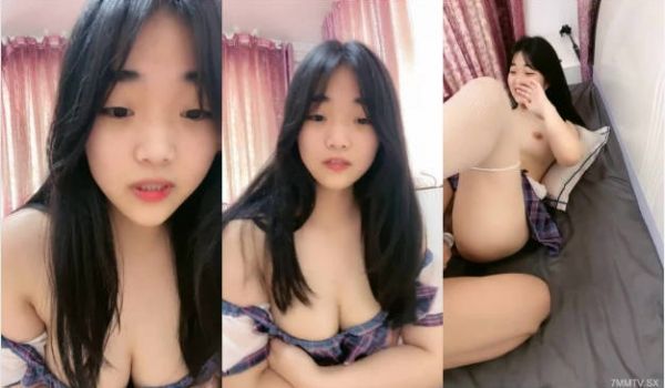 甜美乖巧新人妹妹！被小男友疯狂玩穴！吸吮舔屌，按