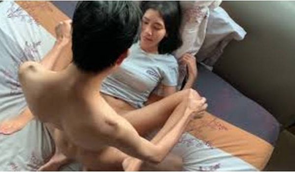 P站纯爱亚裔夫妇「bella」日常露脸性爱私拍 