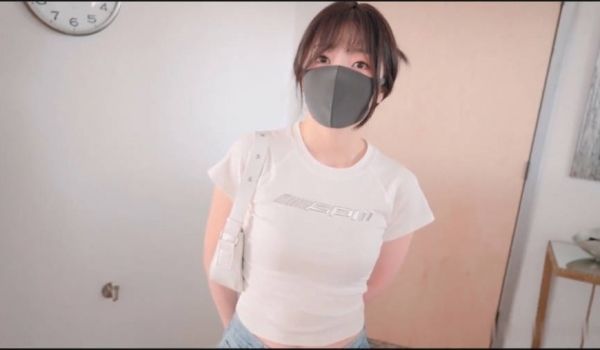 OnlyFans 同居的她 中 HongKong