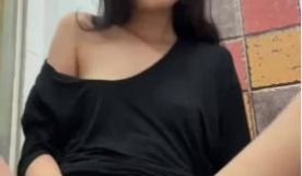 【良家少妇居家和炮友视频自慰喷水视频流出】这犹豫