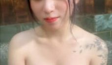 台湾极品颜值巨乳网红【艾玛】付费长视频福利合集性