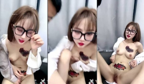 【07学生妹】顶级校花女神! 逆天美腿蜜桃臀 啪