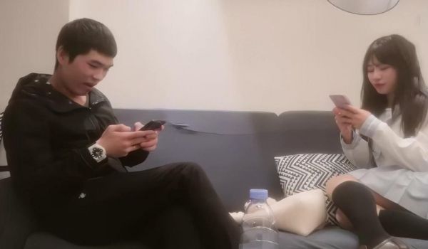 小东头探花回归约了个JK装萌妹子啪啪，特写口交穿
